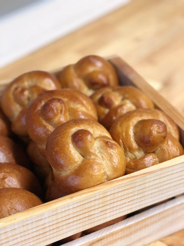 Knot Roll (6 pk)